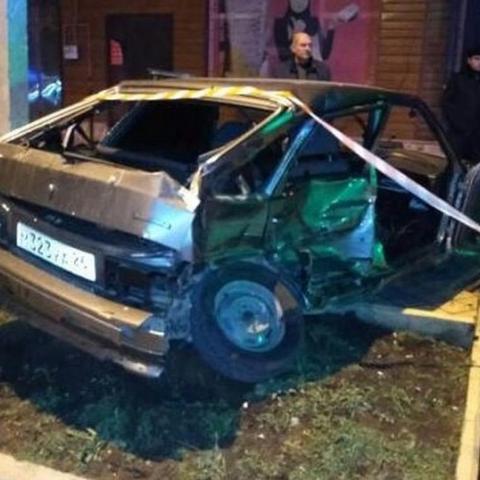 Видео ДТП, в котором погиб водитель «четырнадцатой», появилось в соцсетях Черкесска. Видео